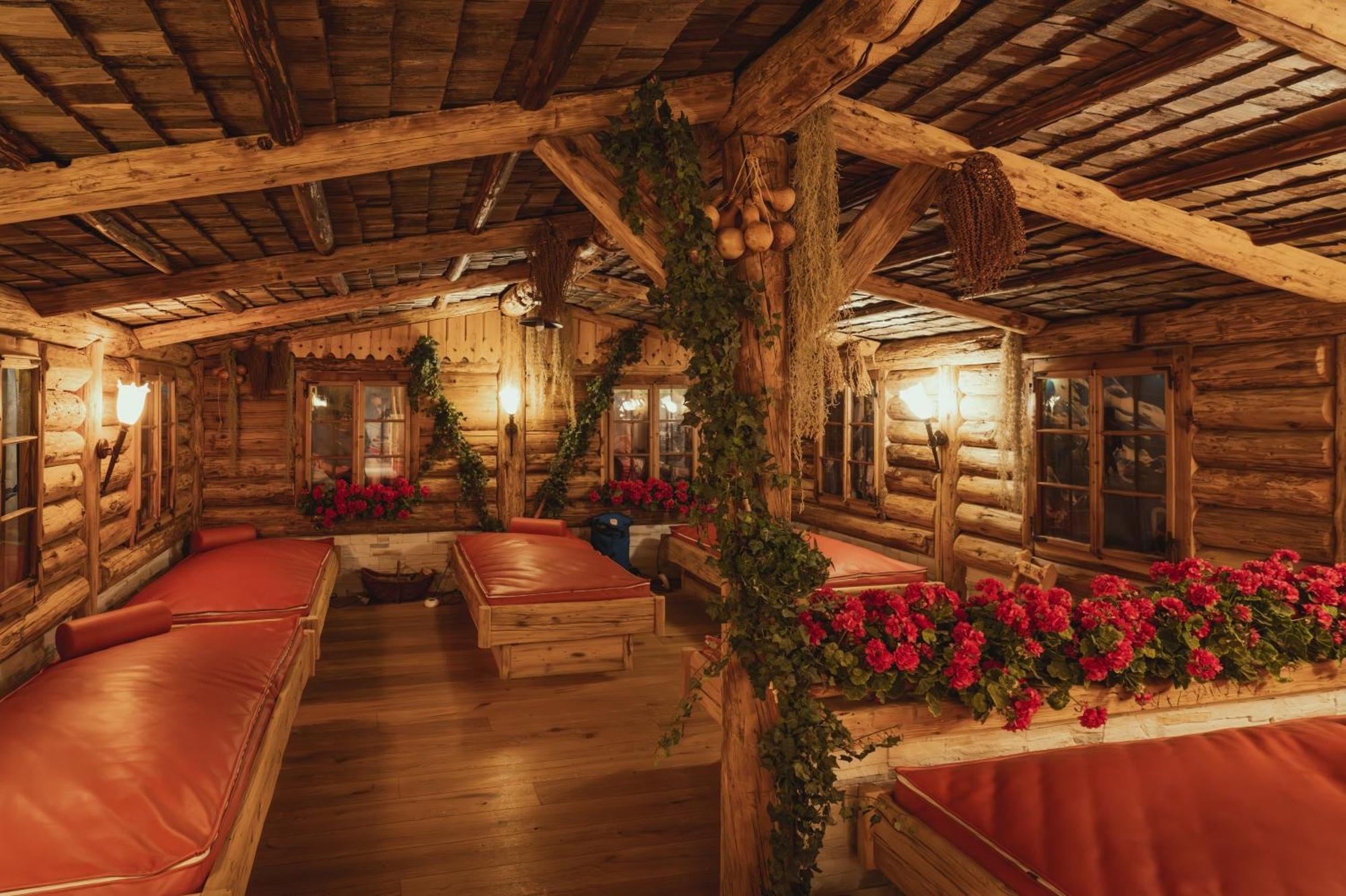 Alpinhotel Berghaus Spa Tux Exterior photo